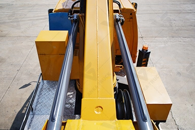 Double luffing cylinder