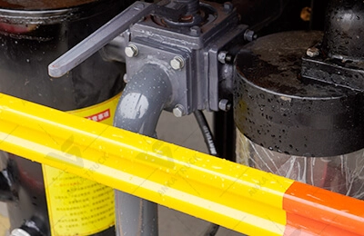 Vacuum sewage pump