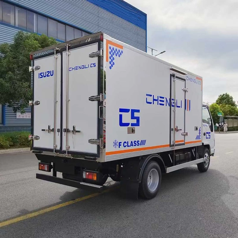 Isuzu 5 Ton Reefer Box Truck 