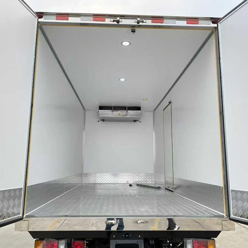 Isuzu Refrigerzted Box Truck for Fish Transport