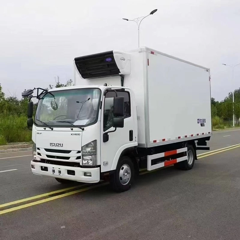 Isuzu Small Colling Lorry 
