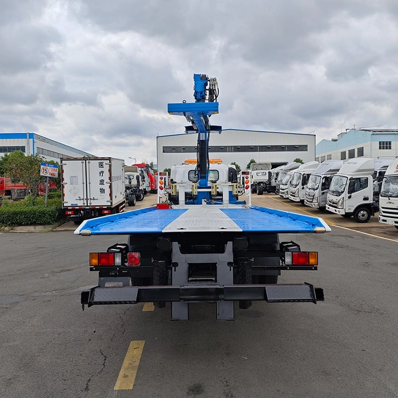 Isuzu 6 Ton Flatbed Wrecker Truck with 5 Ton Crane