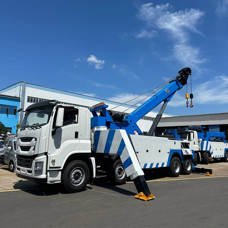 Isuzu Integrated Recovery Truck