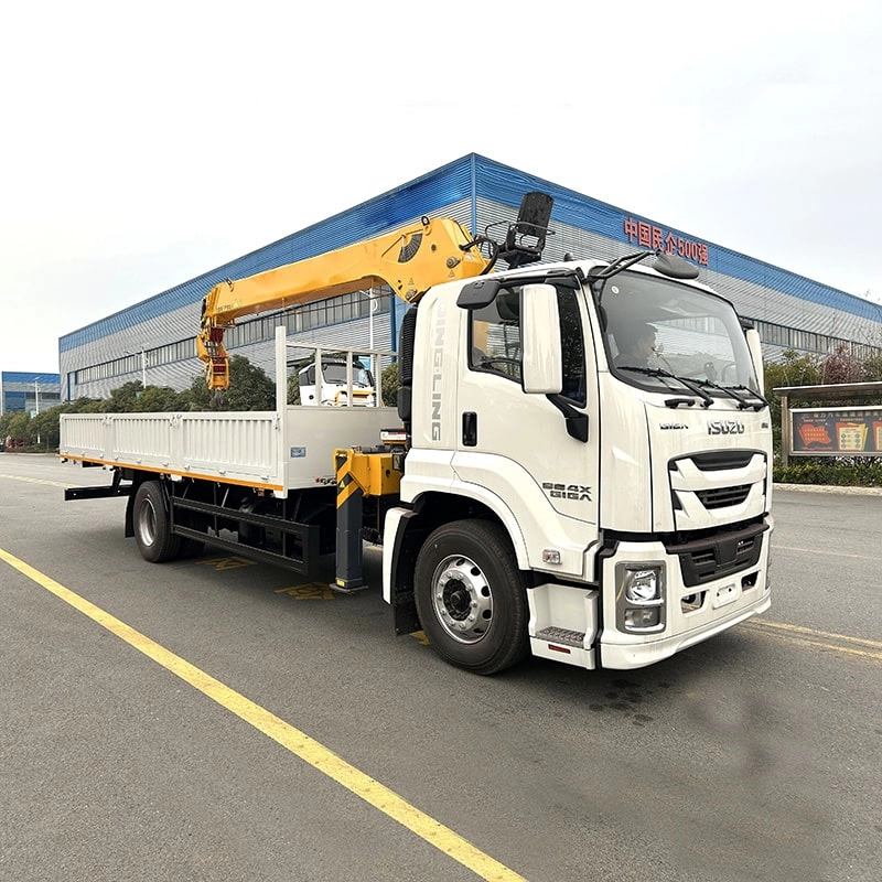 Isuzu Giga Truck Muonted Crane