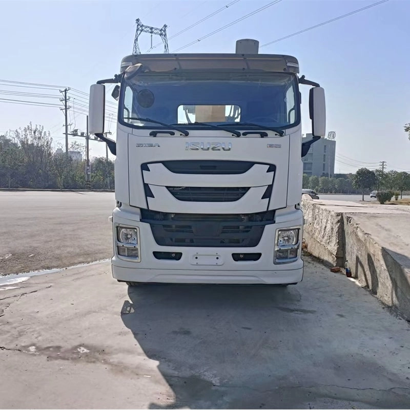 Isuzu 28 Ton Boom Crane Truck 