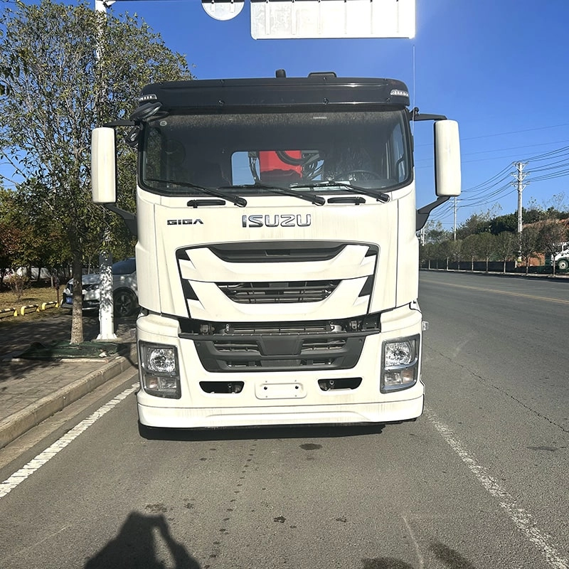 Isuzu GIGA 12 Ton Truck Mounted Crane