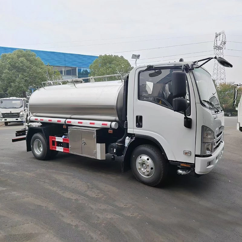 Isuzu KV600 5ton farm fresh milk tank truck