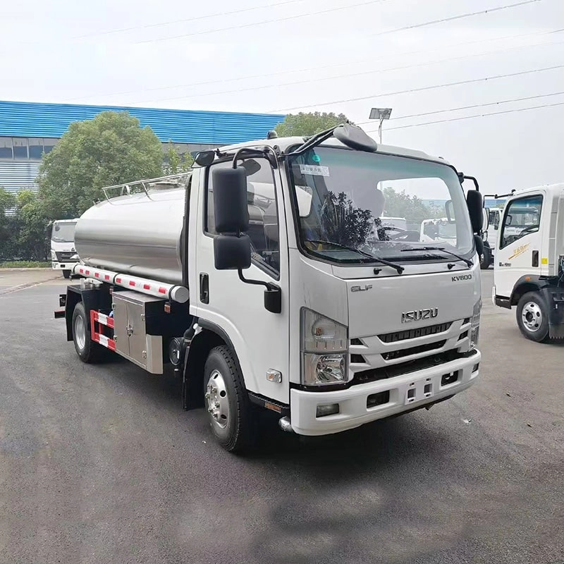 Isuzu Bulk Raw Milk Delivery Tank Truck 