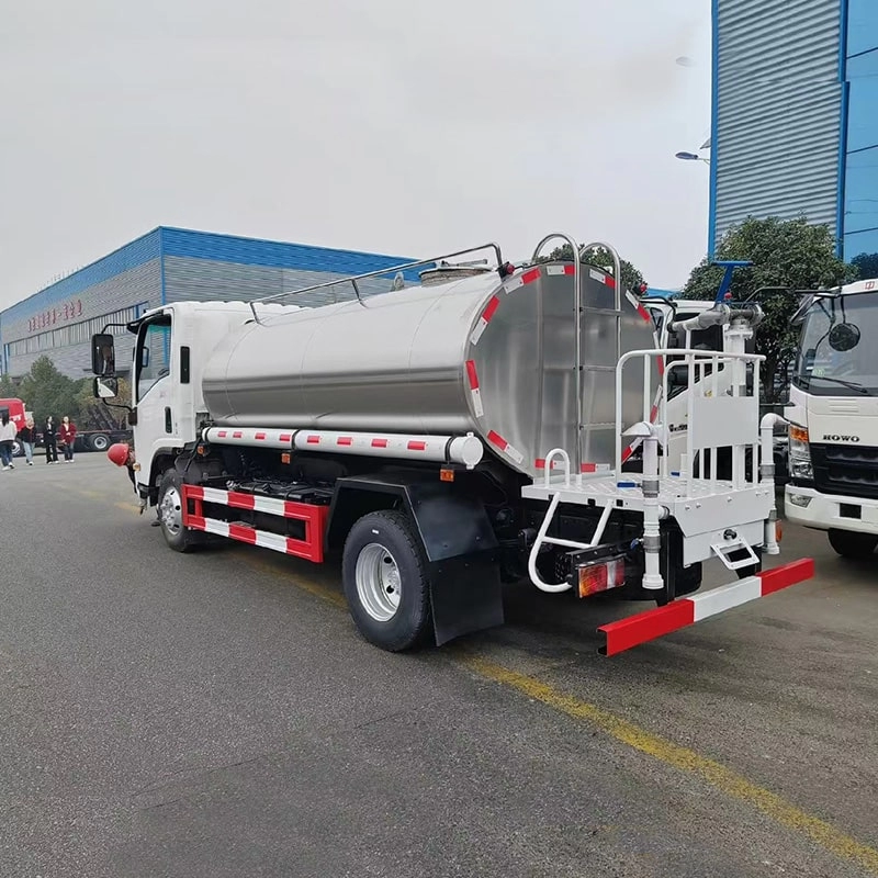 Isuzu 5000L Raw Bulk Milk Tank Truck 