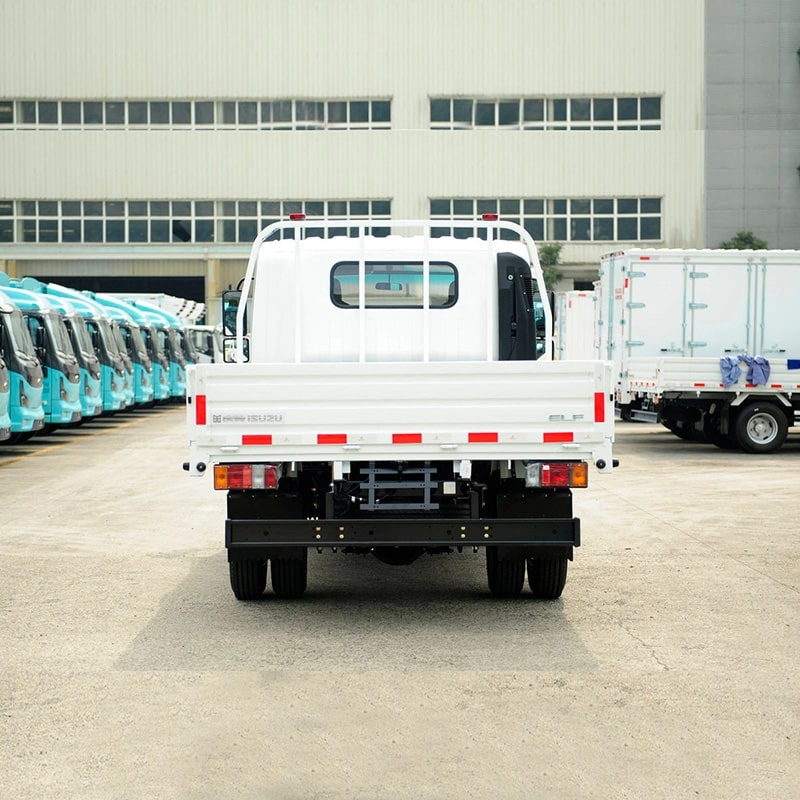 Isuzu Small 4 Ton Cargo Truck