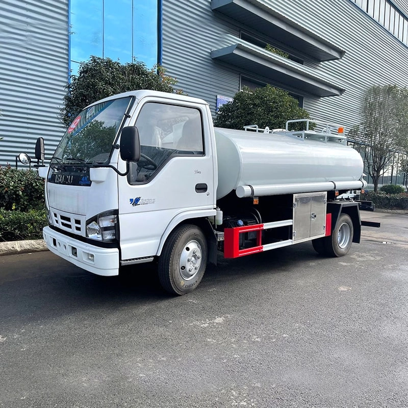 Isuzu Small Water Tank Truck for Sale 