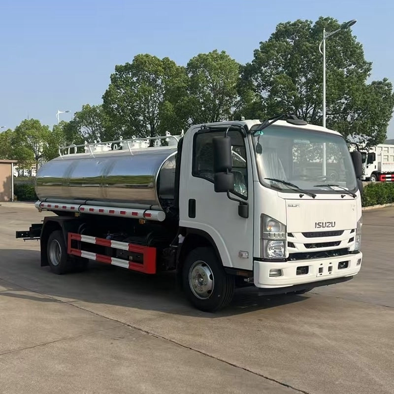 Isuzu 5000L Water Tanker Truck
