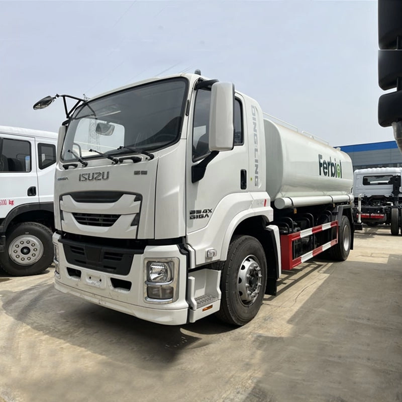 Isuzu Water Spray Truck