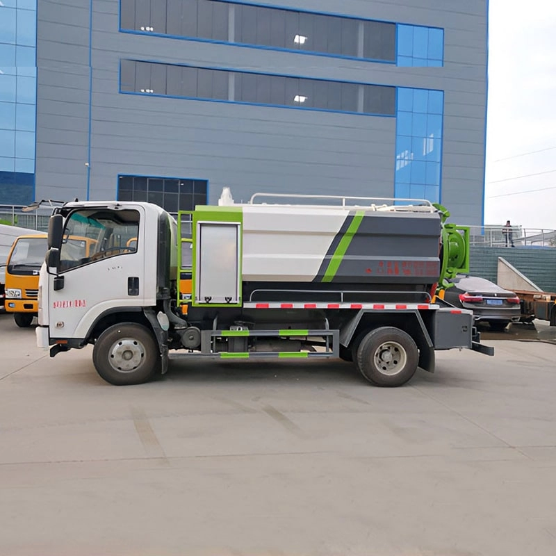 Isuzu Sewer Jetting Truck Side View