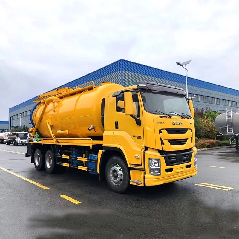 Isuzu 22CBM Sewer Jetting Truck Side View