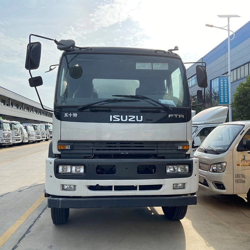 Isuzu FTR Spetic Tanker Truck