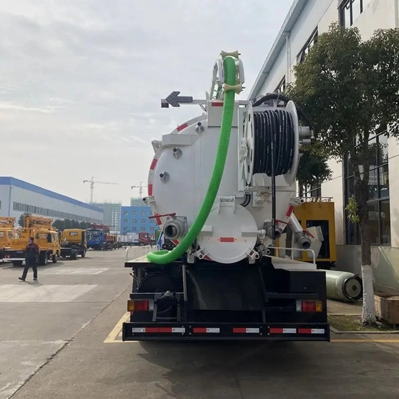 Isuzu GIGA Sewer Jetting Truck