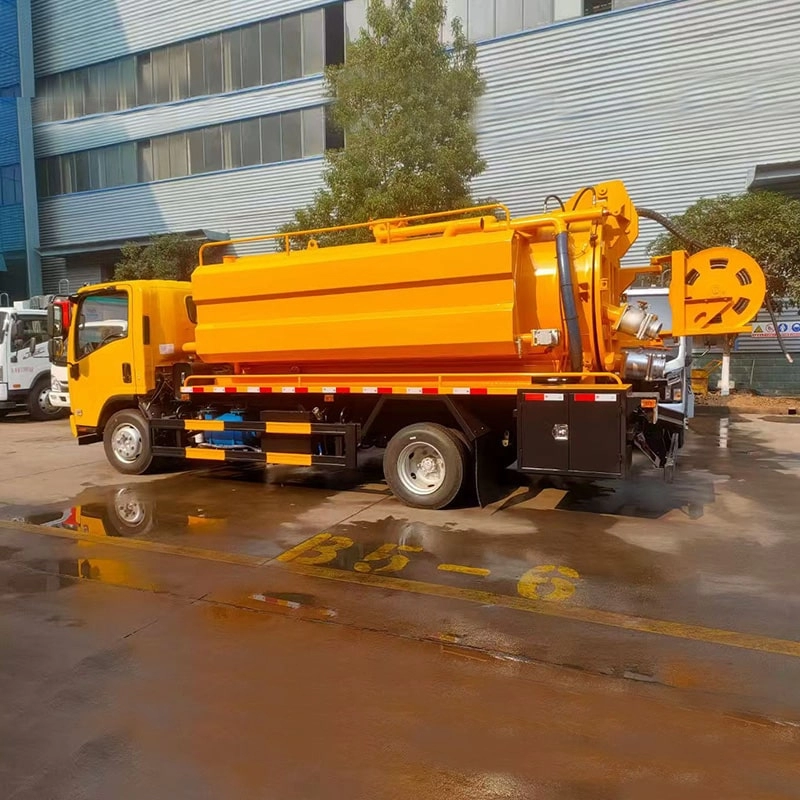 Isuzu Sewage Suction Sewer Cleaning Truck