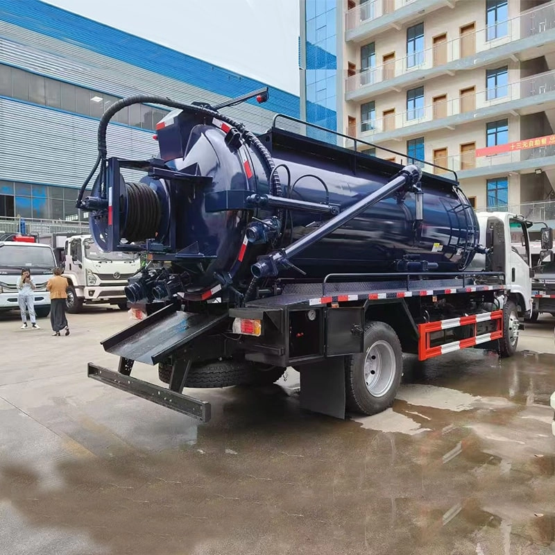 Isuzu Sewer Jetting Truck Back Side View