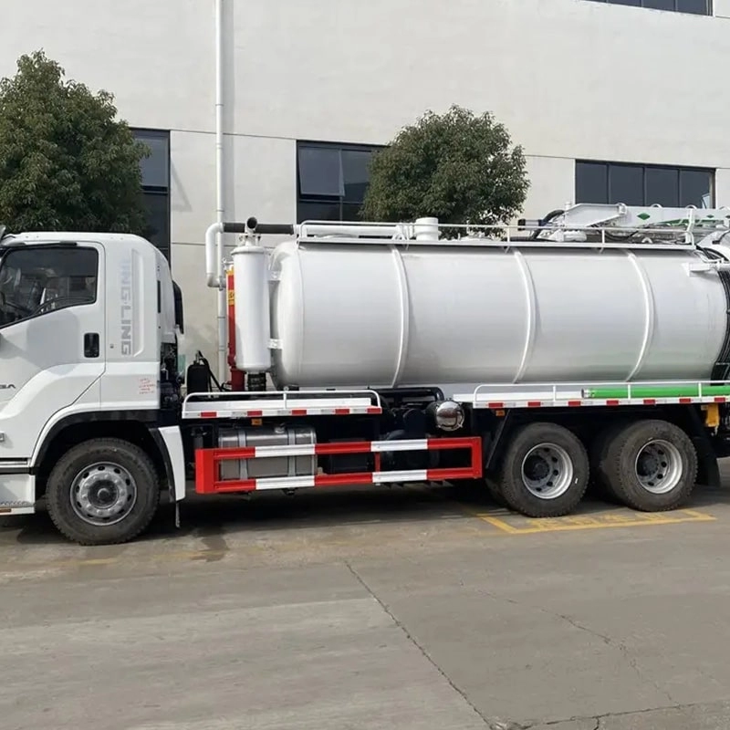 Isuzu Vacuum Sewer Cleaning Truck