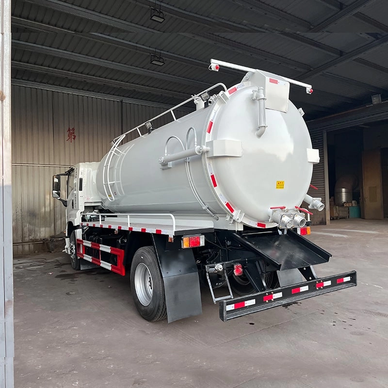 Isuzu Fecal Suction Truck