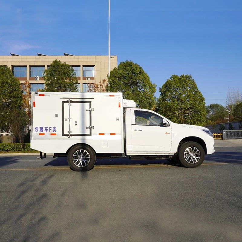 Isuzu Pickup Cooling Box Truck Side View