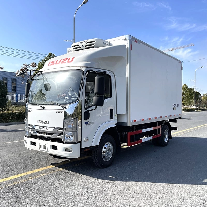 Isuzu Cooling Lorry Truck Front Side View
