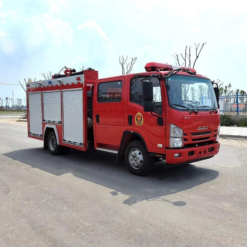 Isuzu Foam Fire Fighting Truck Side View