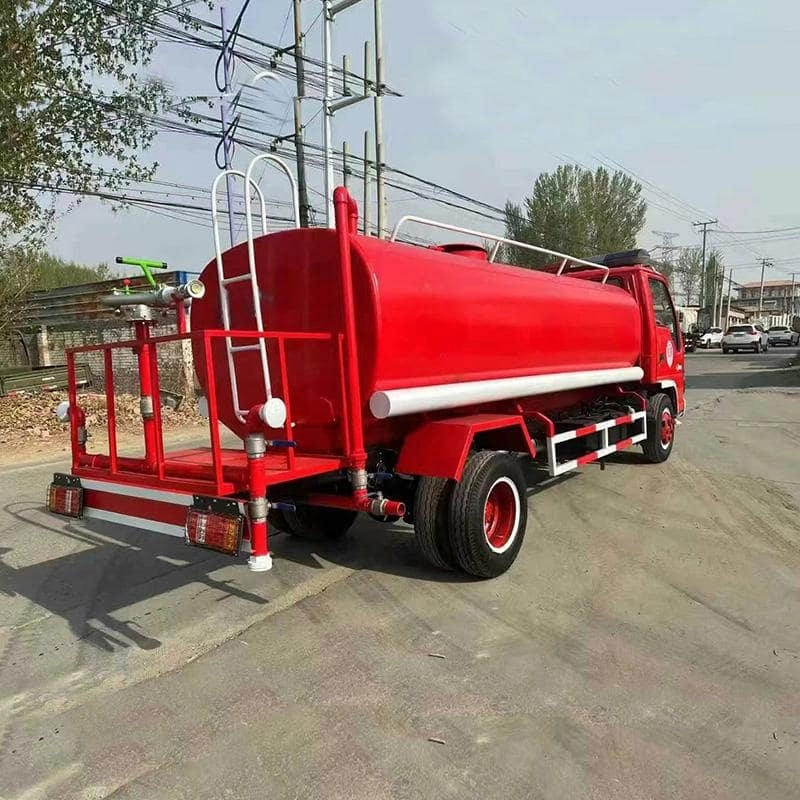 Isuzu Water Tank Fire Fighting Truck Back View