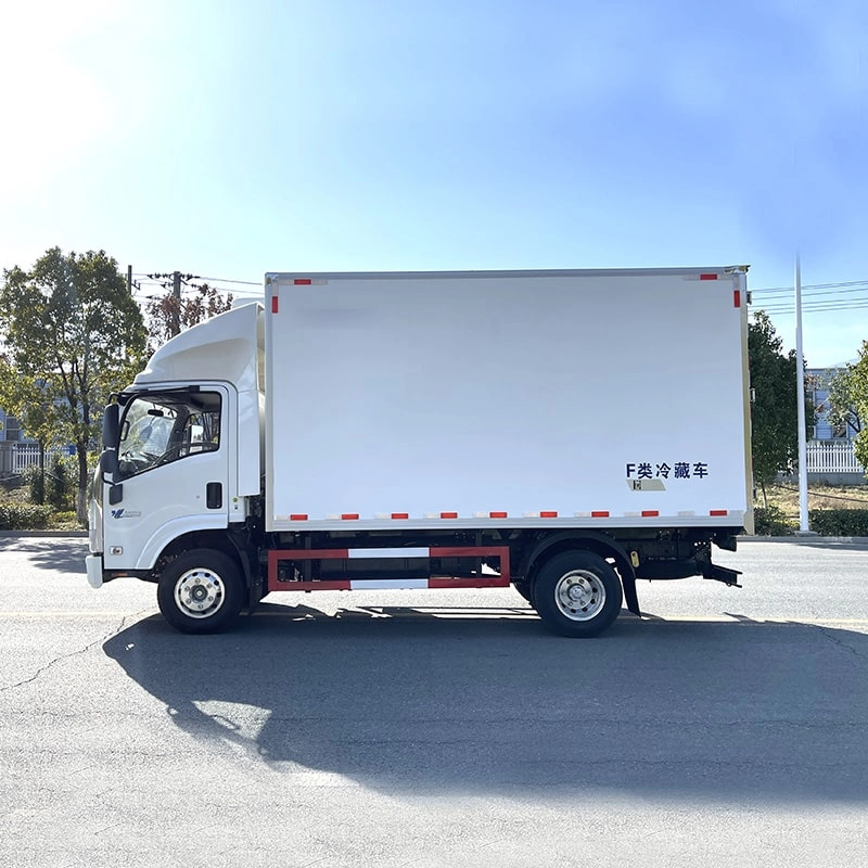 Isuzu Reefer Box Truck Side View