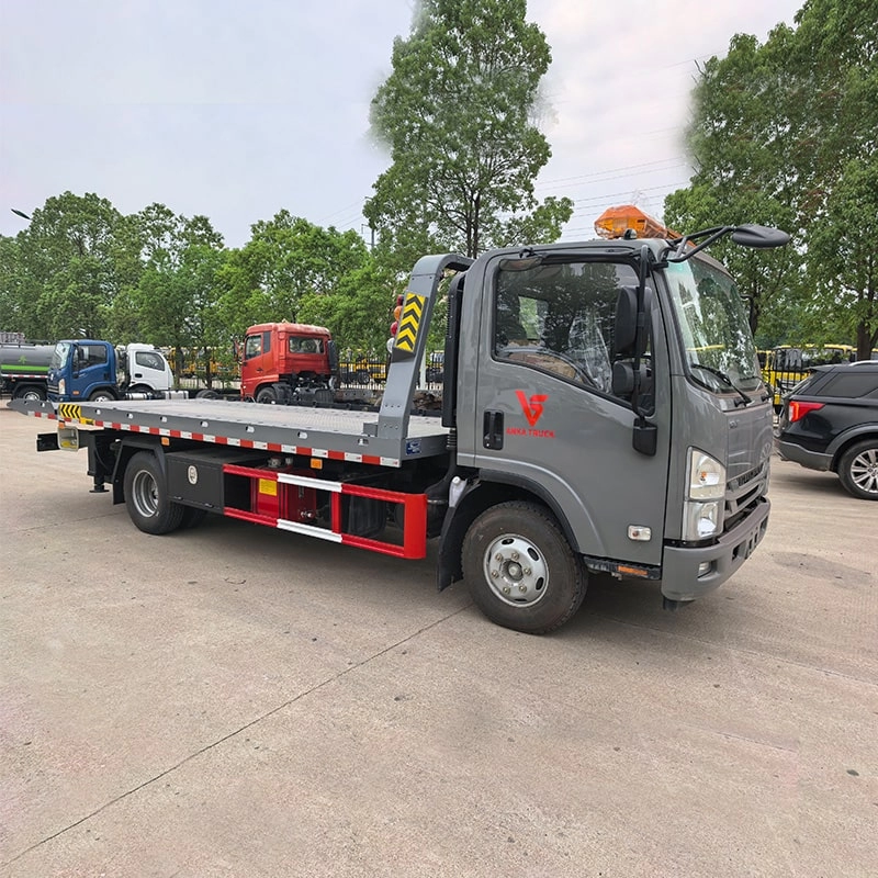 Isuzu Road Recovery Truck Side View