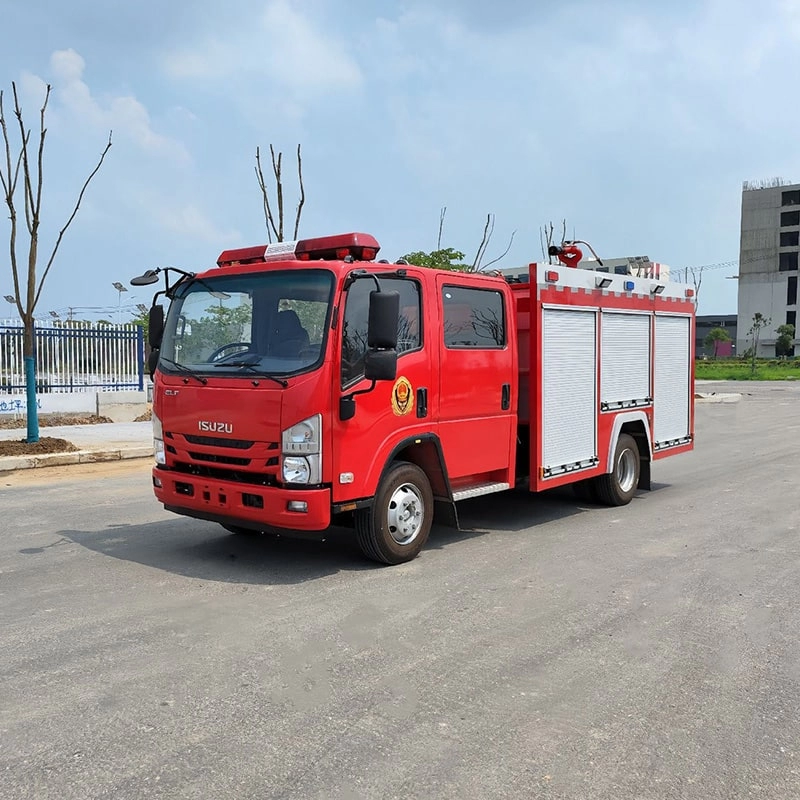 Isuzu Small Foam Fire Rescue Truck Front Side View