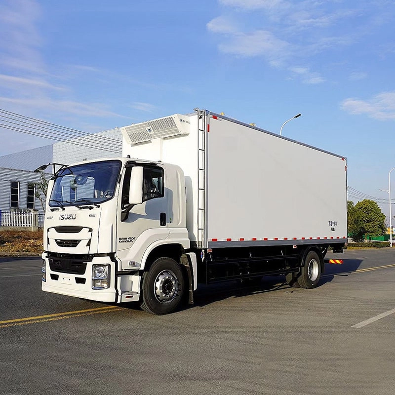Isuzu GIGA Refrigerated Truck Side View