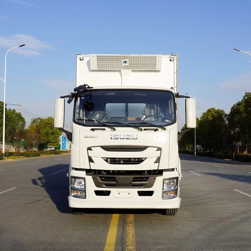 Isuzu Reefer Box Truck Front View