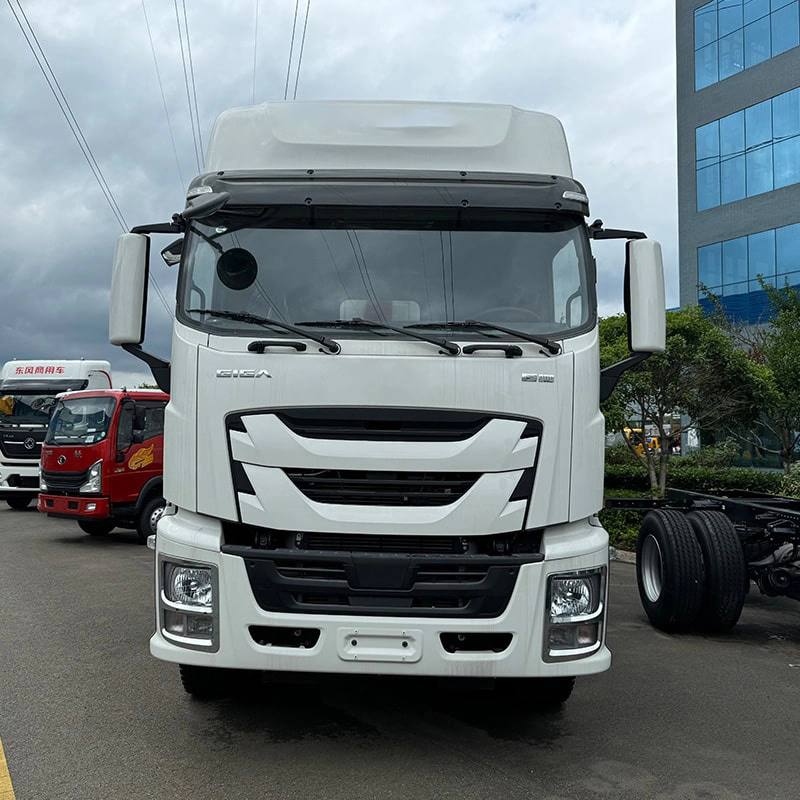 Isuzu Dumping Truck Front View