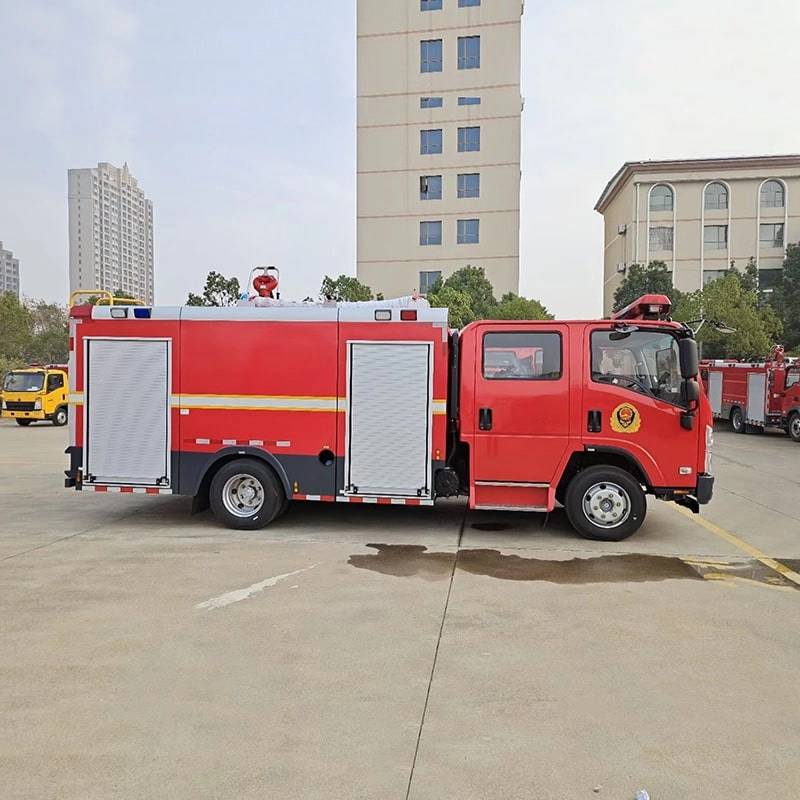 Isusu Fire Fighting Truck Side View
