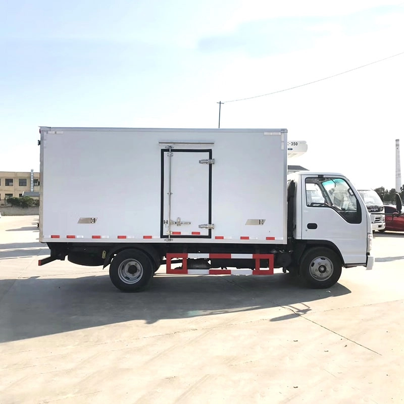 Isuzu Fish Delivery Freezer Box Truck Right Side View