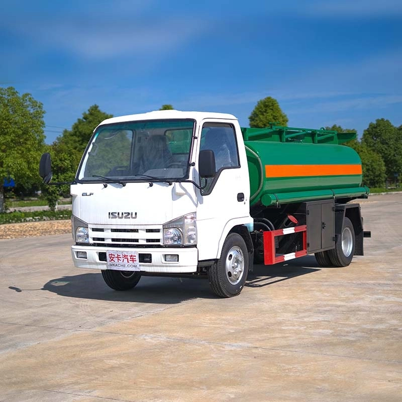 Isuzu Refine Fuel Delivery Tank Truck Front View