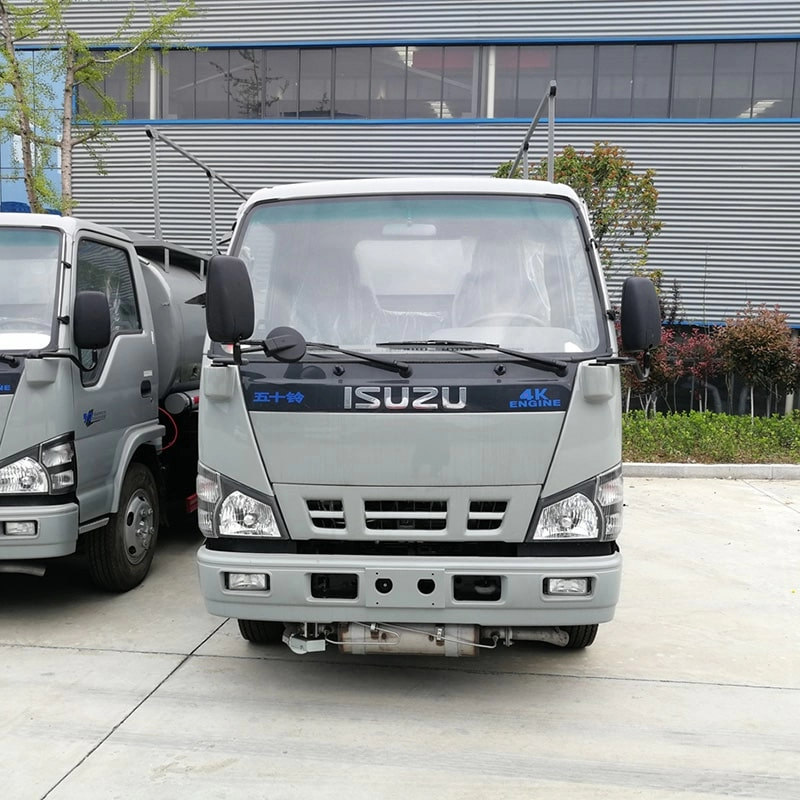 Isuzu Oil Transport Tank Truck Front View