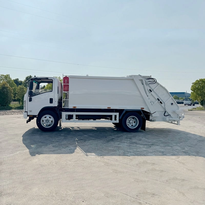 Isuzu Compression Garbage Truck Side View