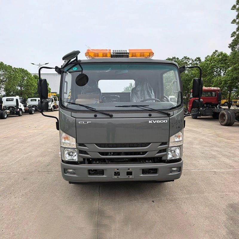 Isuzu Wrecker Tow Truck Front View