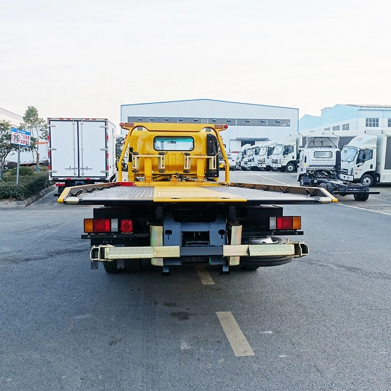 Isuzu Highway Wrecker Truck Back View