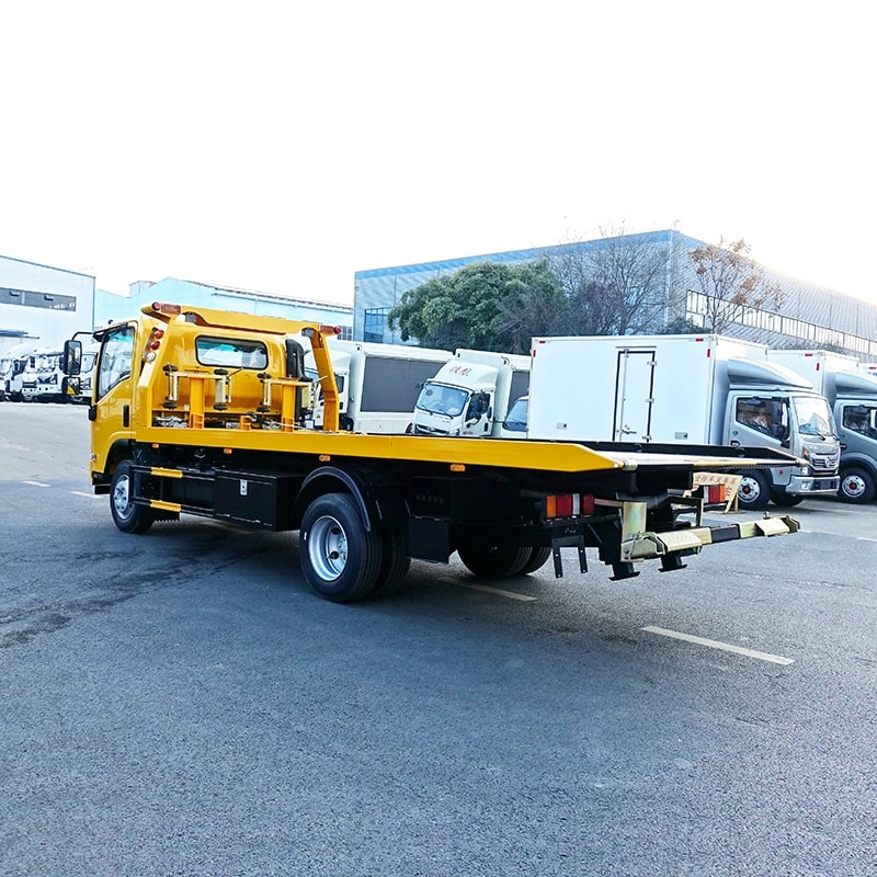 Isuzu Wrecker Tow Truck Back Side View