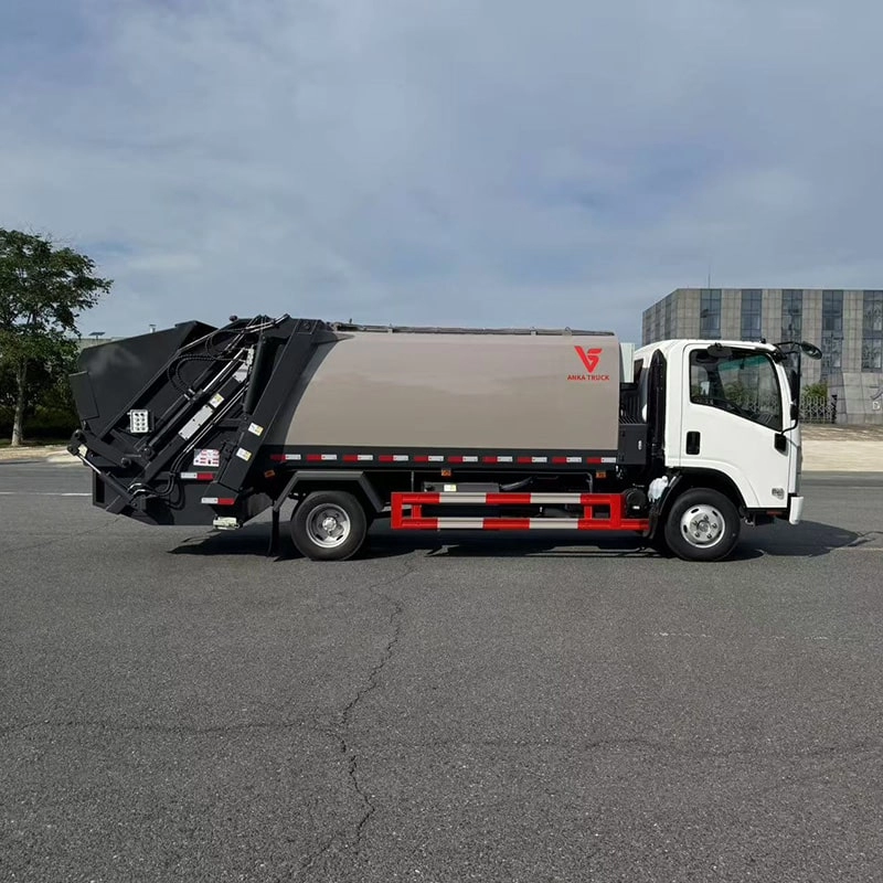 Isuzu Garbage Disposal Truck Side View