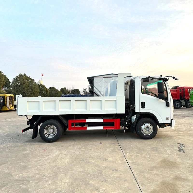 Isuzu Sand Dumpe Truck Right Side View