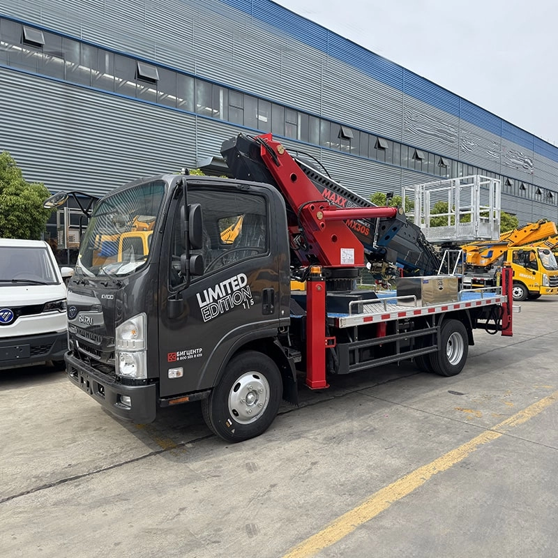 Isuzu Telescopic Bucket Truck Side View