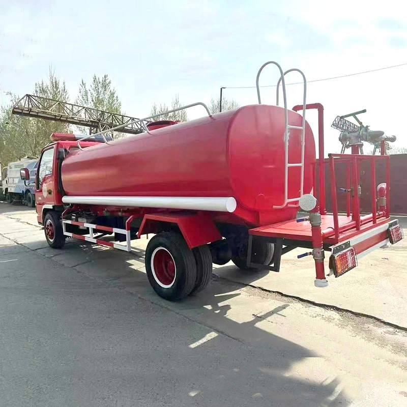 Isuzu Small Water Fire Truck Side View